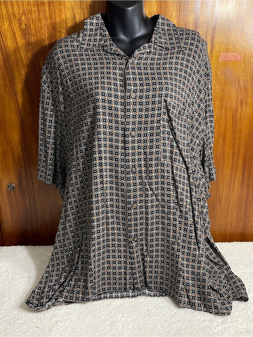 UnTied Vintage 1990s Short Sleeve Button Up Shirt Men's XL
